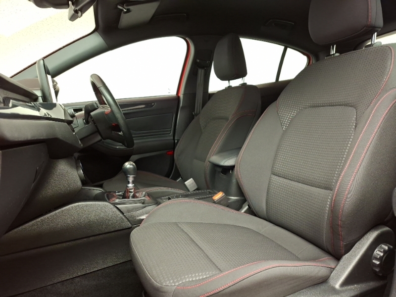 Ford Focus 1.0 Ecoboost 125 St-line Red #5