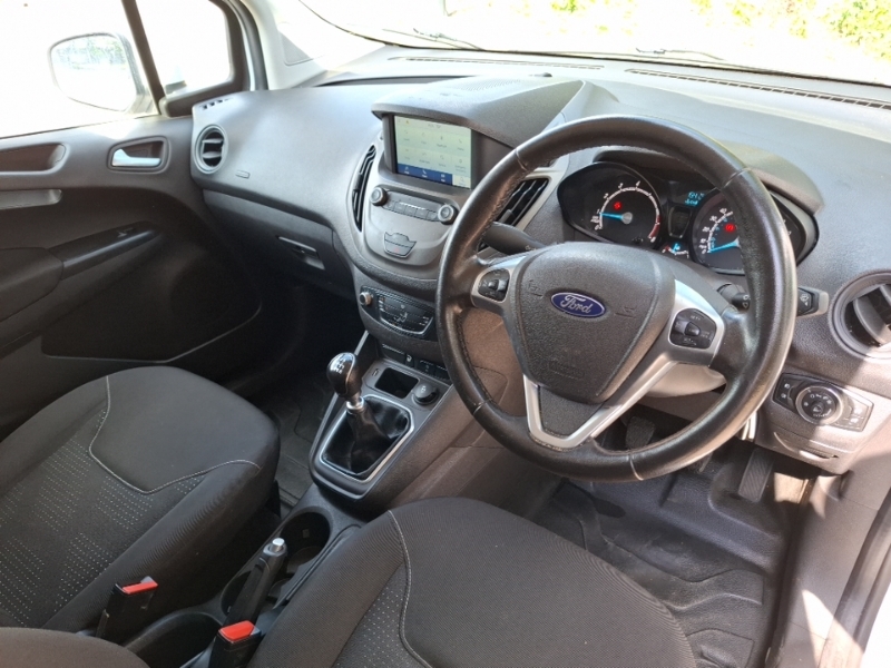 Ford Transit Courier 1.0 Ecoboost Limited Van 6 Speed White #3