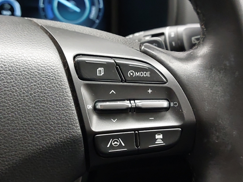 Hyundai Kona Kona Premium Ev White #16