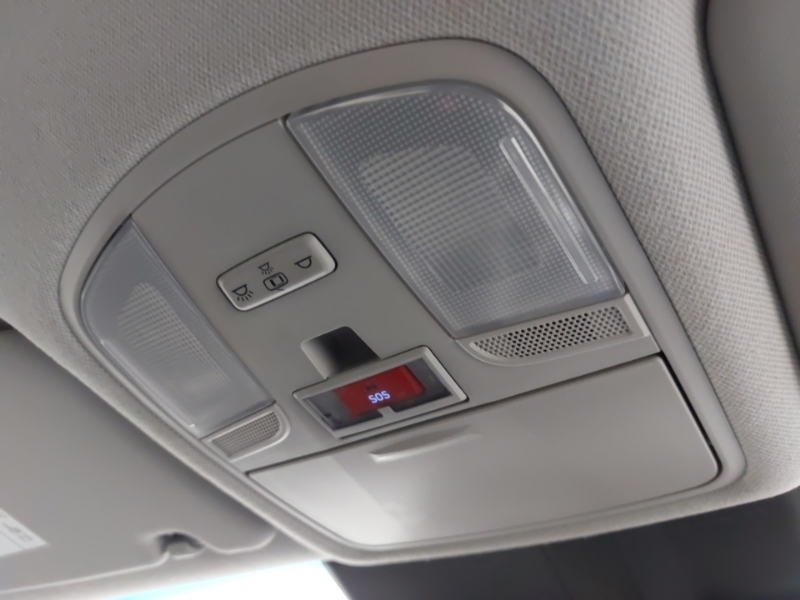 Hyundai Kona Kona Premium Ev White #18