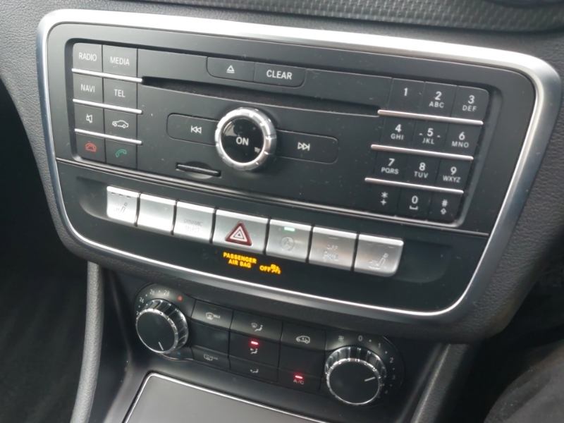 Mercedes-Benz GLA Class Gla 200 Amg Line  #17