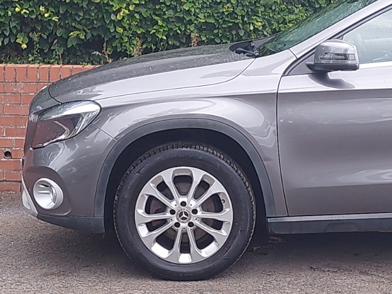 Mercedes-Benz GLA Class Gla 200 Amg Line  #19
