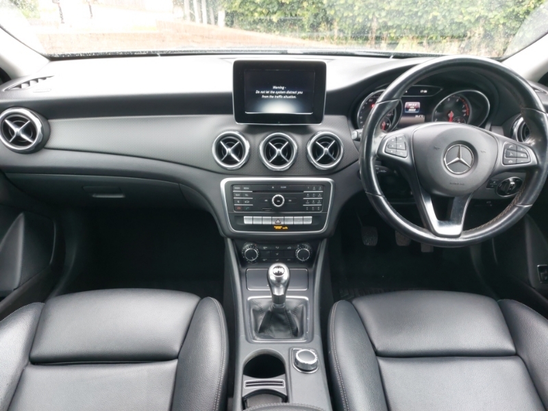 Mercedes-Benz GLA Class Gla 200 Se Executive Grey #3