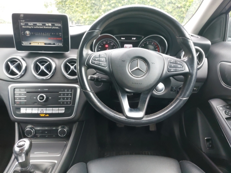 Mercedes-Benz GLA Class Gla 200 Amg Line  #8