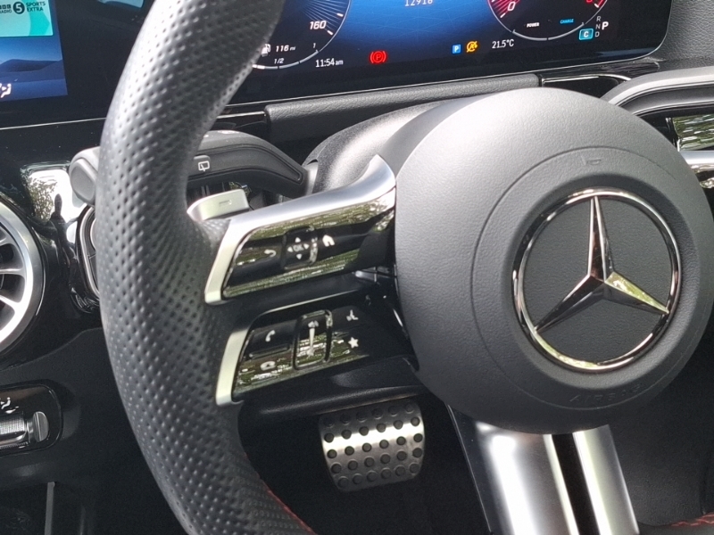 Mercedes-Benz GLA Class Gla 200 Sport Executive White #13