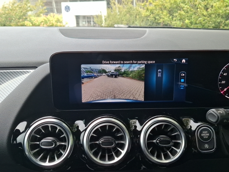 Mercedes-Benz GLA Class Gla 200 Sport Executive White #9