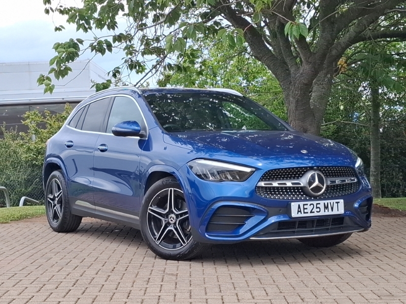 Mercedes-Benz GLA Class Gla 200 Amg Line Executive Blue