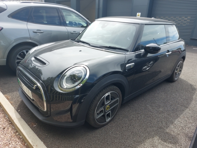 Mini Hatch 135Kw Cooper S Level 2 33Kwh Black