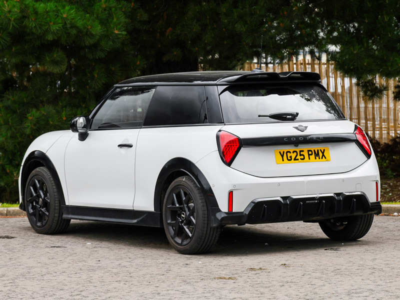 Mini Hatch 1.5 C Sport Level 3 White #2