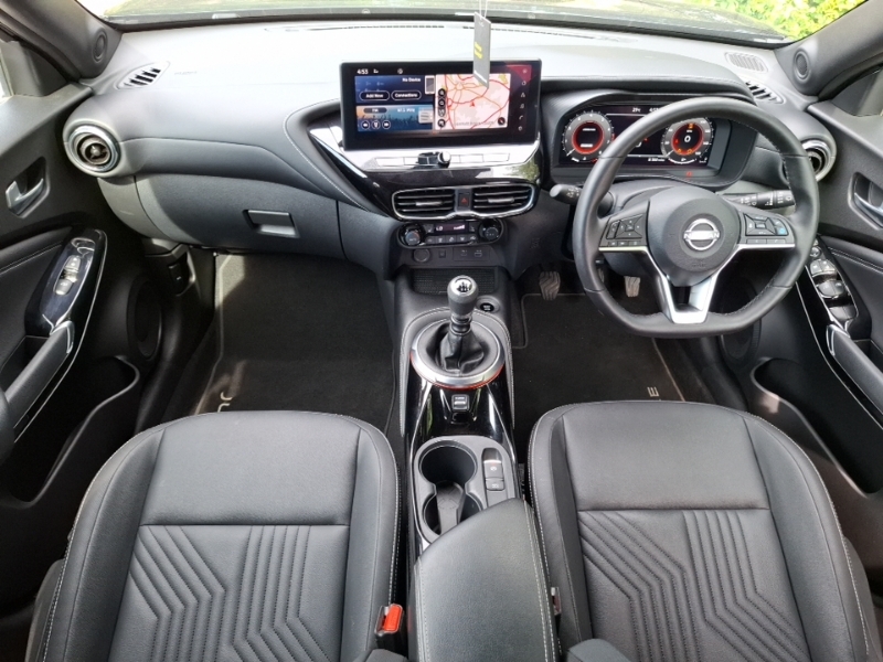 Nissan Juke 1.0 Dig-t Tekna Black #3