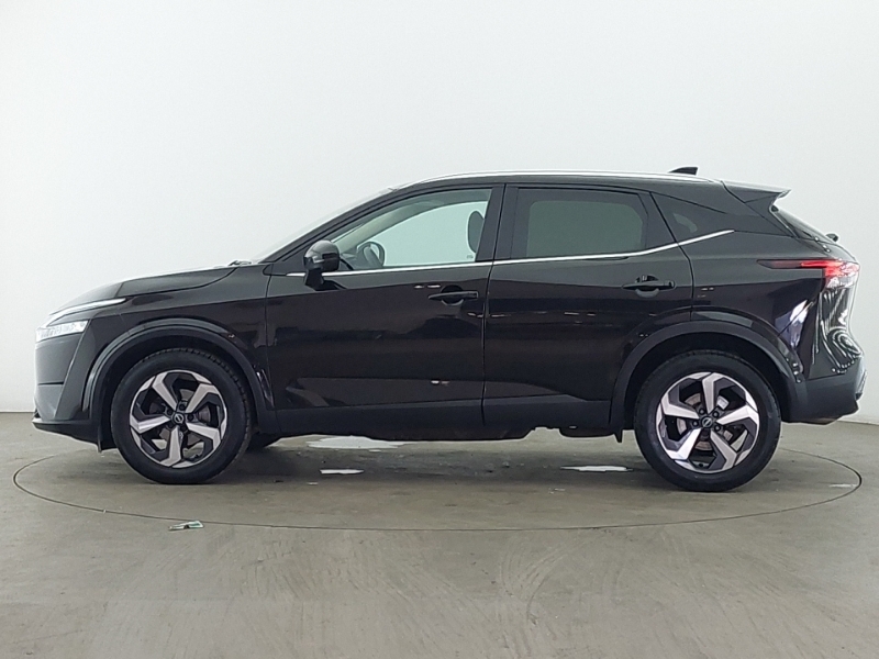 Nissan Qashqai 1.3 Dig-t Mh 158 N-connecta Glass Rf Xtronic Black #4