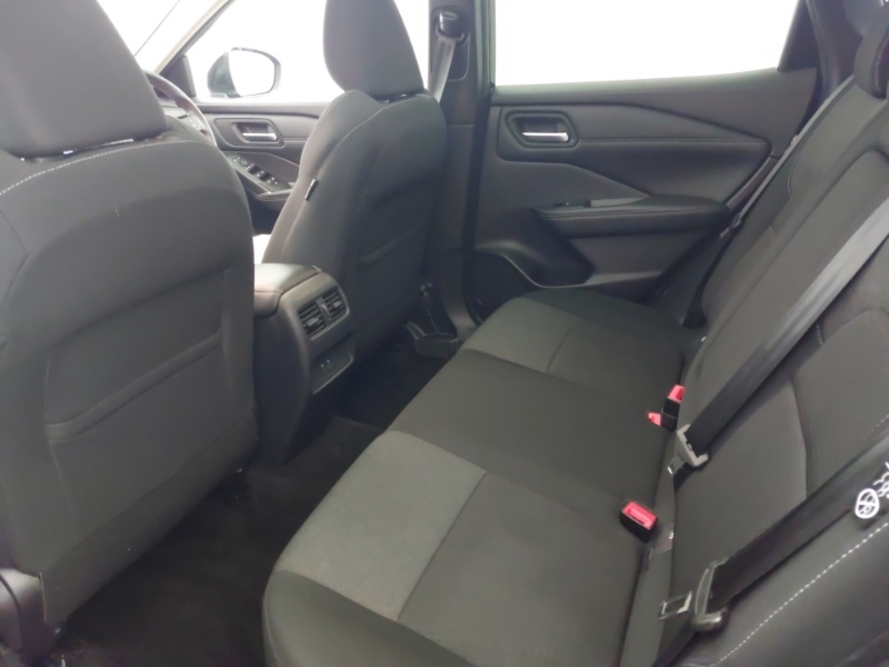 Nissan Qashqai 1.3 Dig-t Mh 158 N-connecta Glass Rf Xtronic Black #6