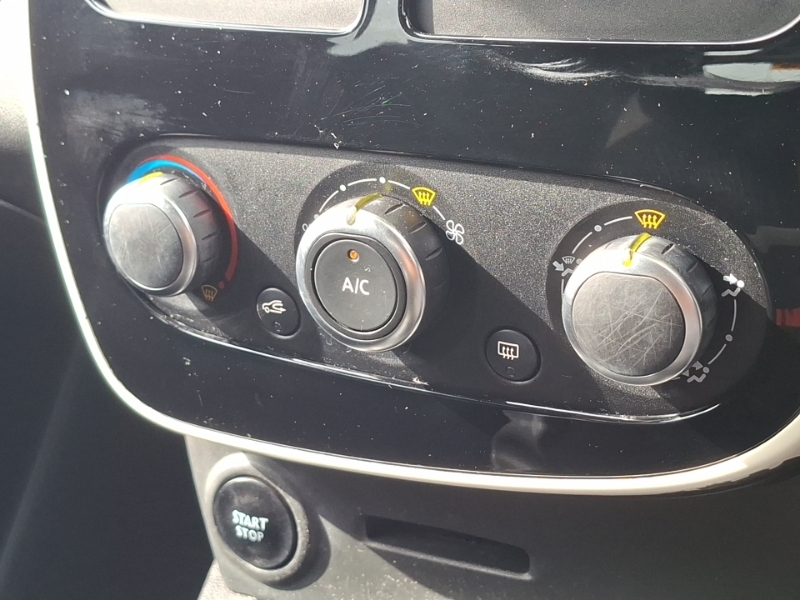 Renault Clio 1.6T 16V Renaultsport Trophy Nav 220 White #17