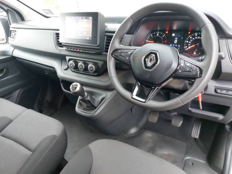 Renault Trafic Sl30 Blue Dci 130 Advance Safety Van White #3