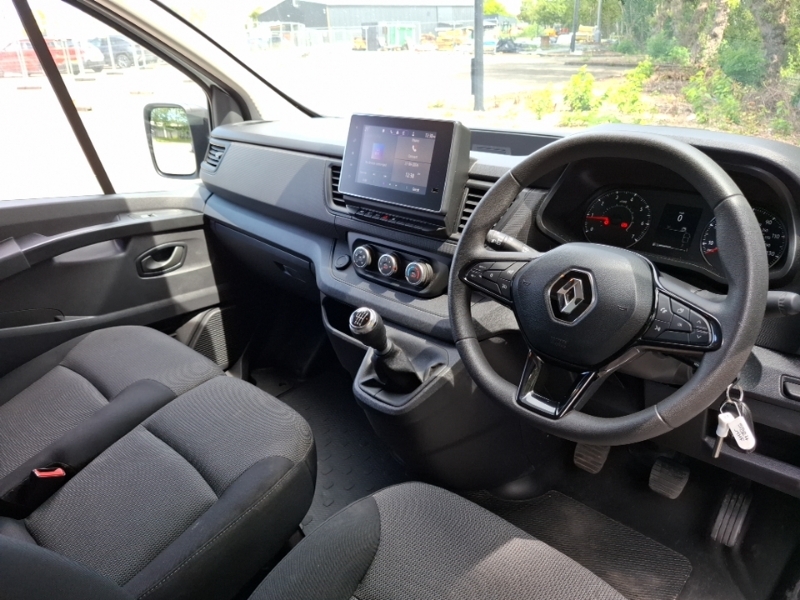 Renault Trafic Sl30 Blue Dci 130 Advance Van White #3