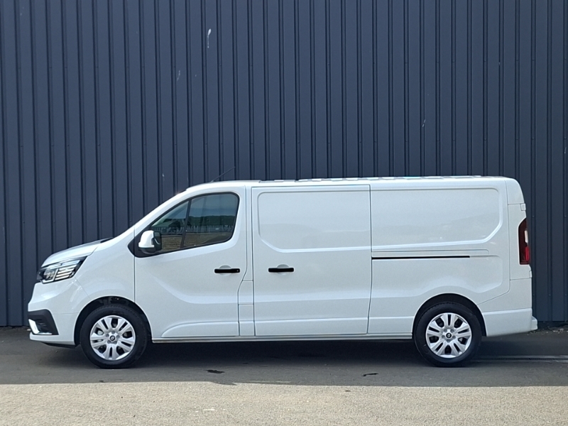 Renault Trafic Ll30 Blue Dci 130 Extra Safety Van White #4
