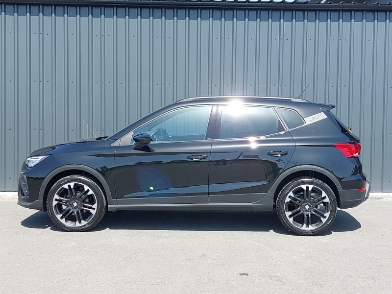 Seat Arona 1.0 Tsi 115 Fr Sport Dsg Black #4