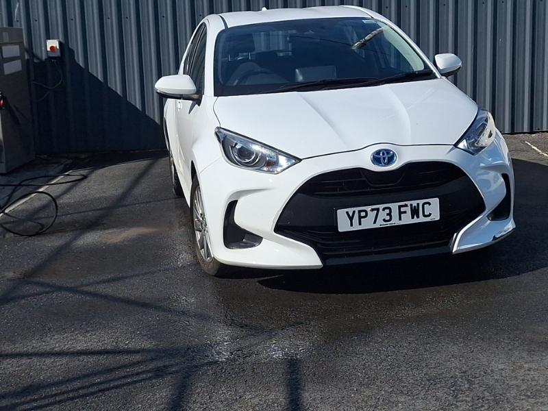 Toyota Yaris 1.5 Hybrid Icon Cvt White