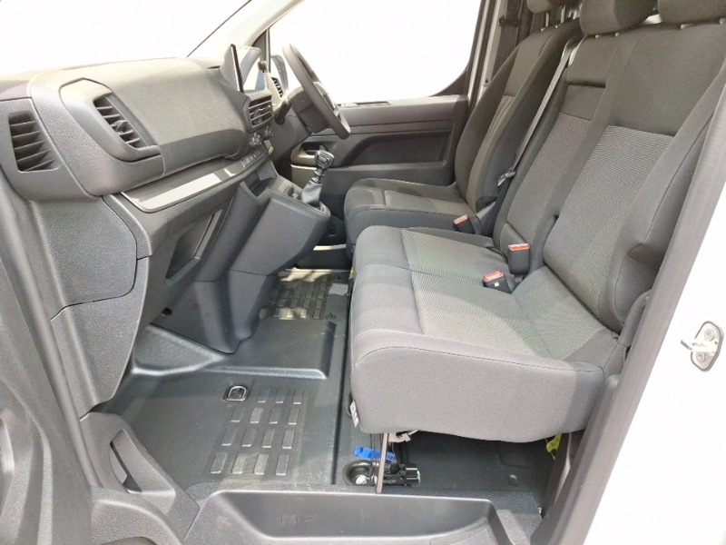 Vauxhall Vivaro 1.5 Turbo D 120 Pro H1 Van White #5