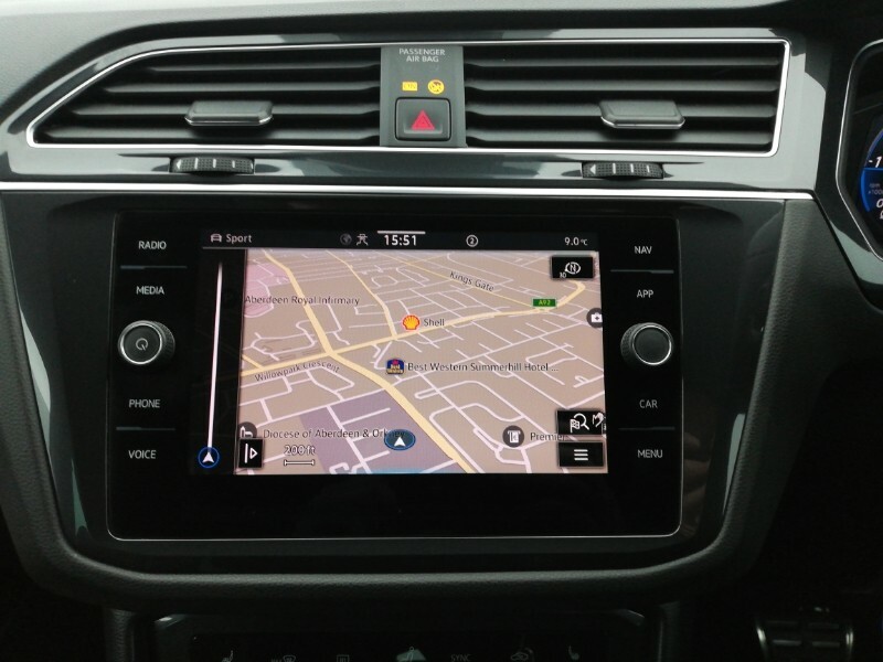 Volkswagen Tiguan Suv White #17