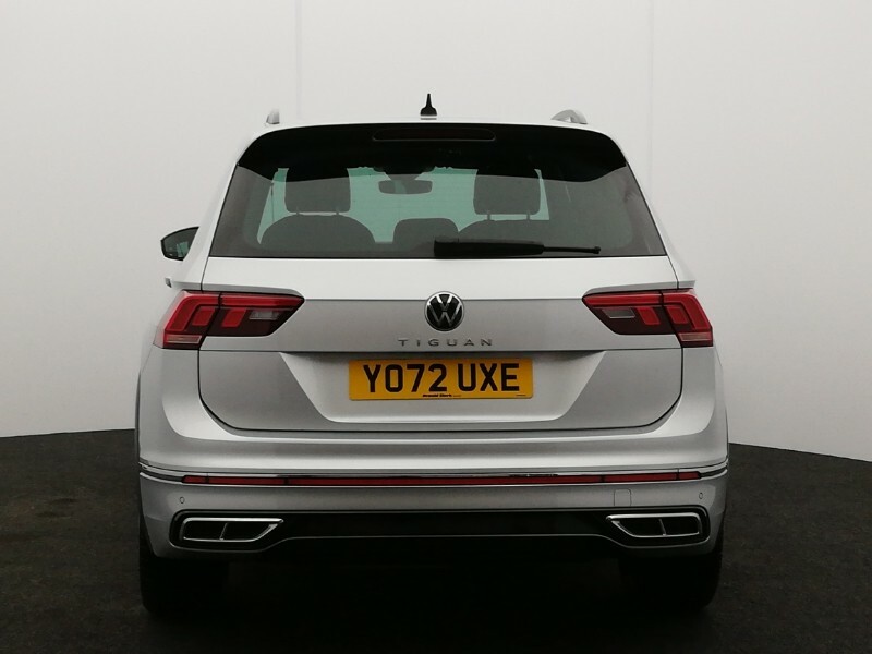 Volkswagen Tiguan Suv White #18