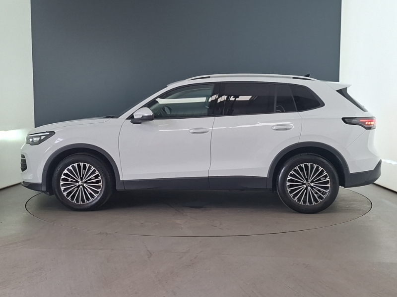 Volkswagen Tiguan 1.5 Etsi 150 Match Dsg White #4