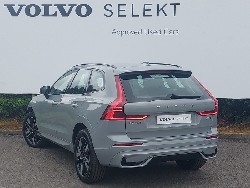 Volvo XC60 2.0 B5p Plus Dark Awd Geartronic Grey #2