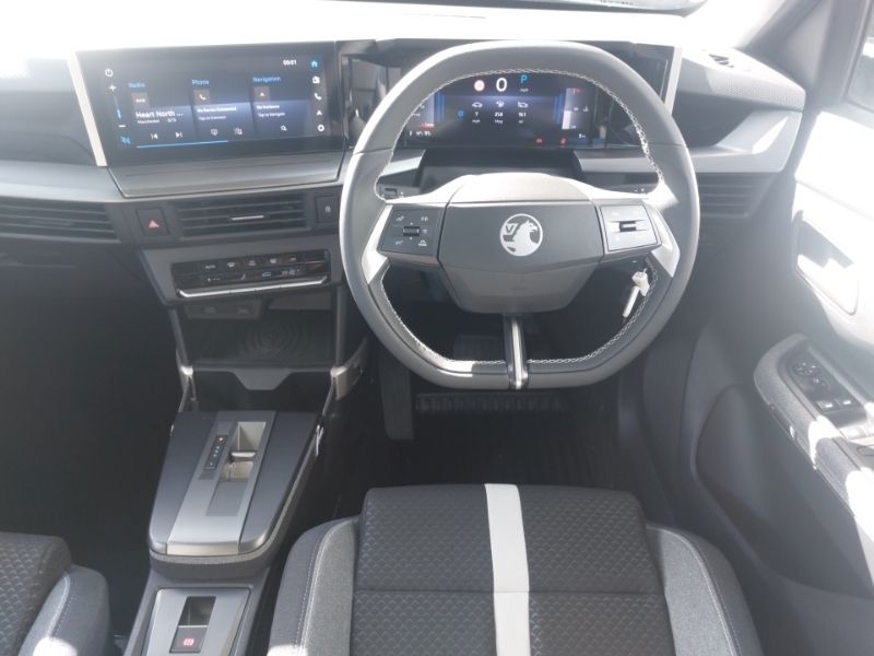 Vauxhall Frontera 1.2 Hybrid 136Ps Design Suv Hybrid E Dc Black #7