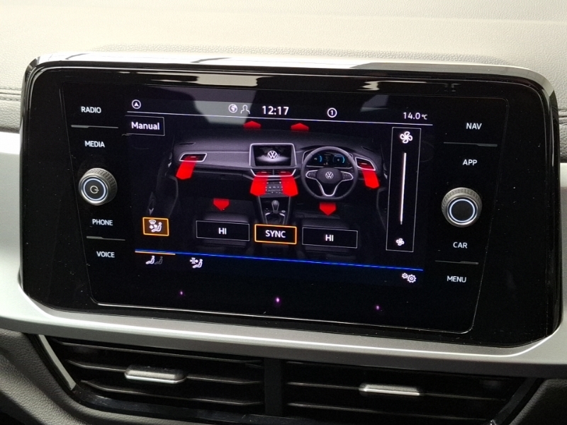 Volkswagen T-Roc 1.5 Tsi R-line Grey #16