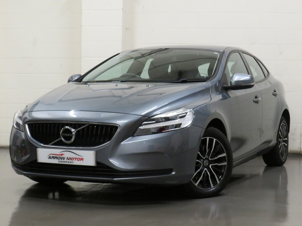 Volvo V40 Hatchback 2.0 T2 Gpf Momentum Euro 6 Ss 20 Grey #4