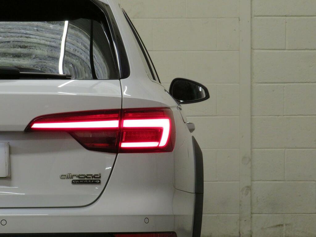 Audi A4 Allroad Sport White #81