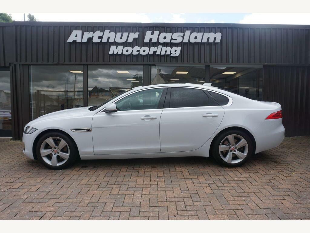 Jaguar XF 2.0D Portfolio Awd Euro 6 S S White #2