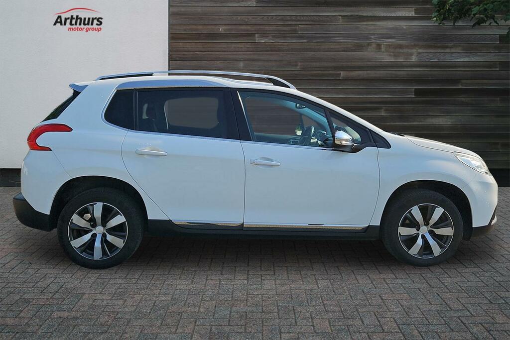 Peugeot 2008 Blue Hdi Ss Allure LT16VHW White #2
