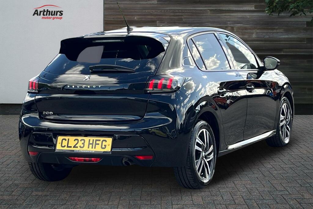 Peugeot 208 Puretech Allure Premium Plus Ss Black #3