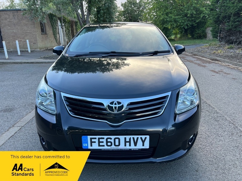 Toyota Avensis Valvematic Tr Black #2