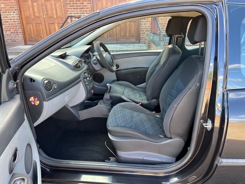 Renault Clio 1.2 16V Rip Curl Grey #24