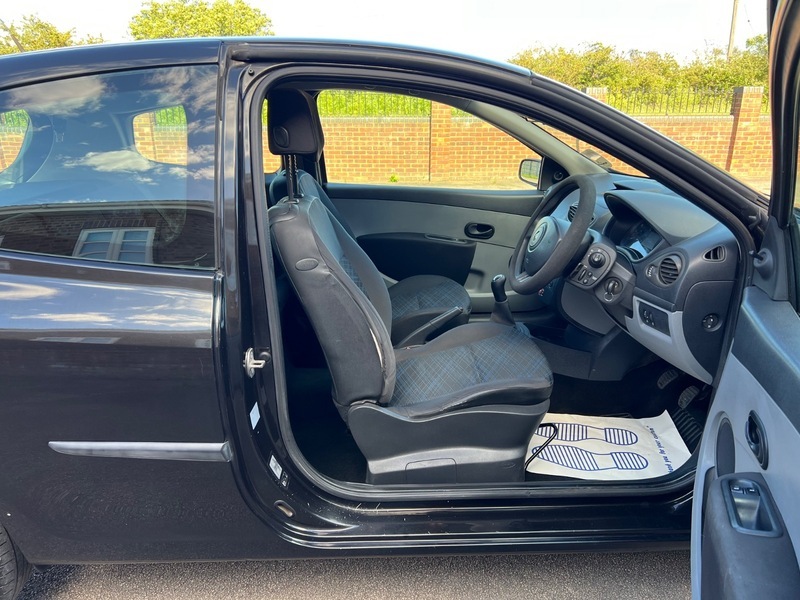Renault Clio 1.2 16V Rip Curl Grey #20