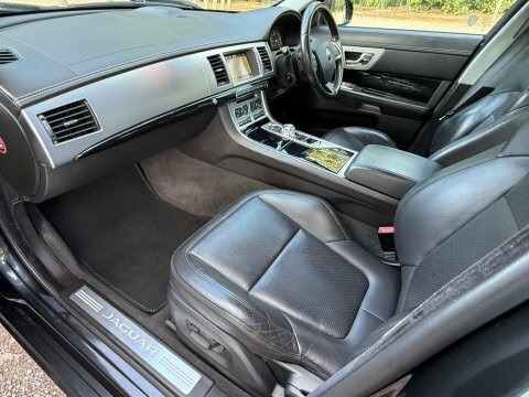 Jaguar XF 3.0D S V6 Grey #2