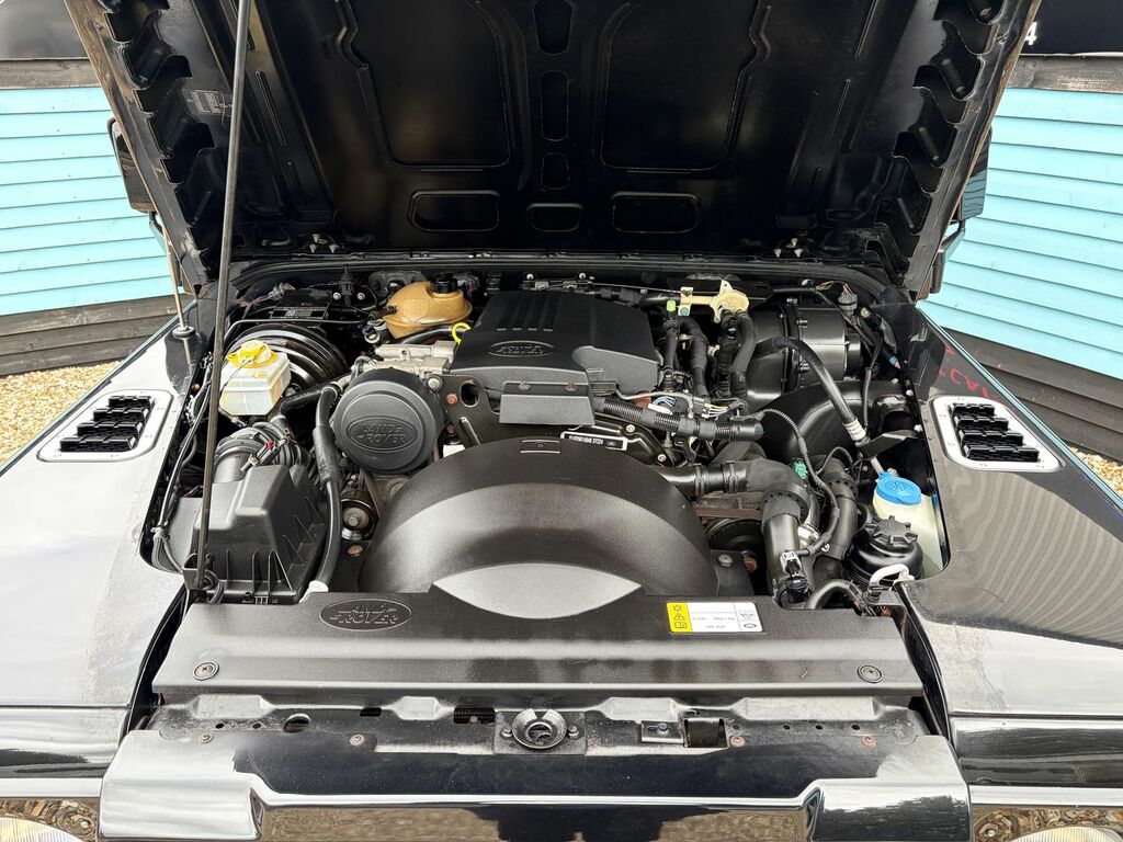 Land Rover Defender 90 Suv Black #13