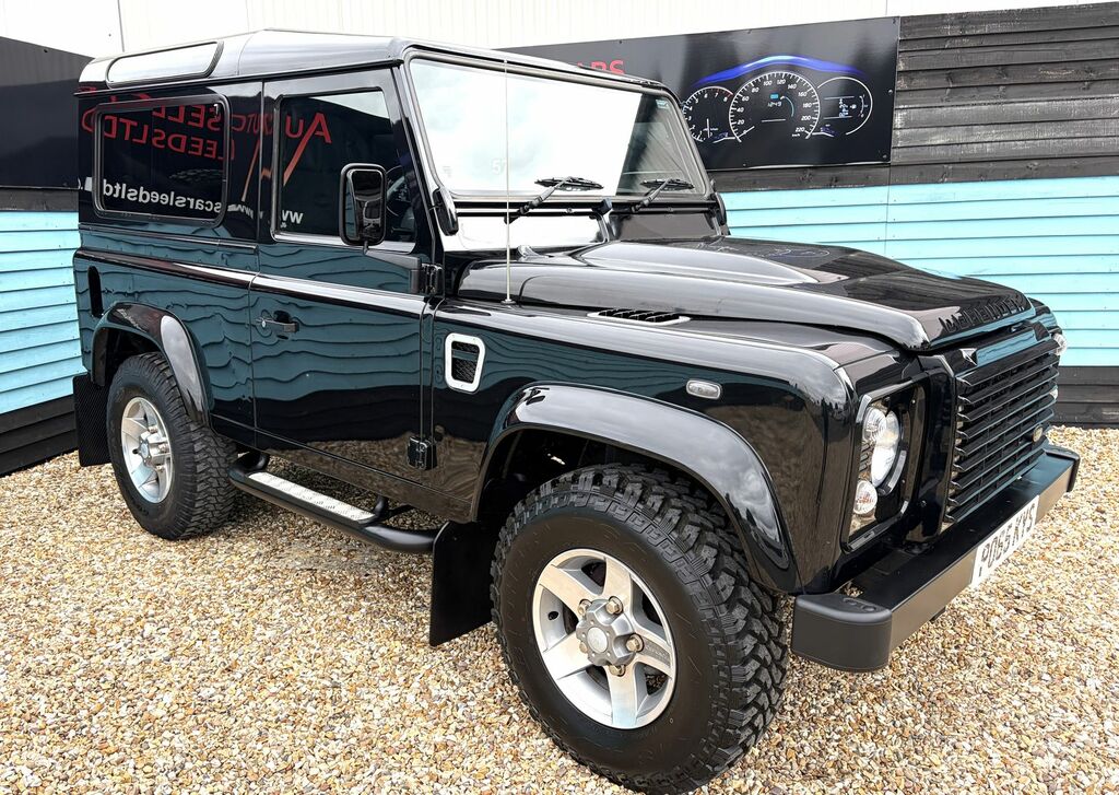 Land Rover Defender 90 2.2 Tdci Landmark Station Wagon 4Wd Black #2