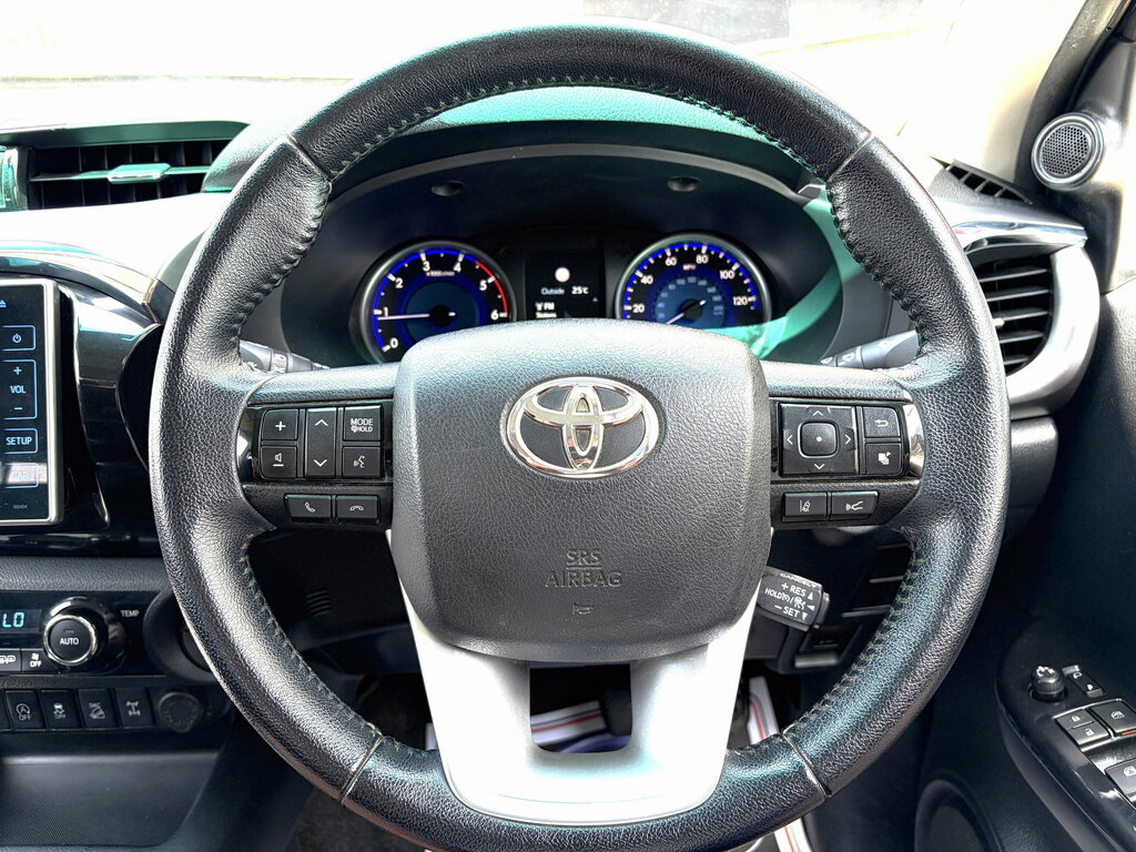 Toyota HILUX Active 4Wd D-4d Single Cab White #10