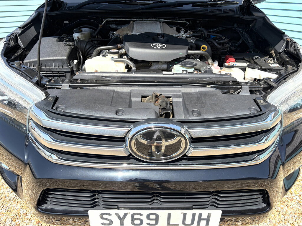 Toyota HILUX Active 4Wd D-4d Single Cab White #17