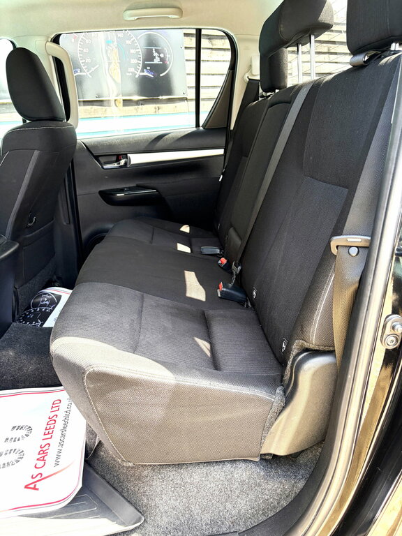 Toyota HILUX Active 4Wd D-4d Single Cab White #8