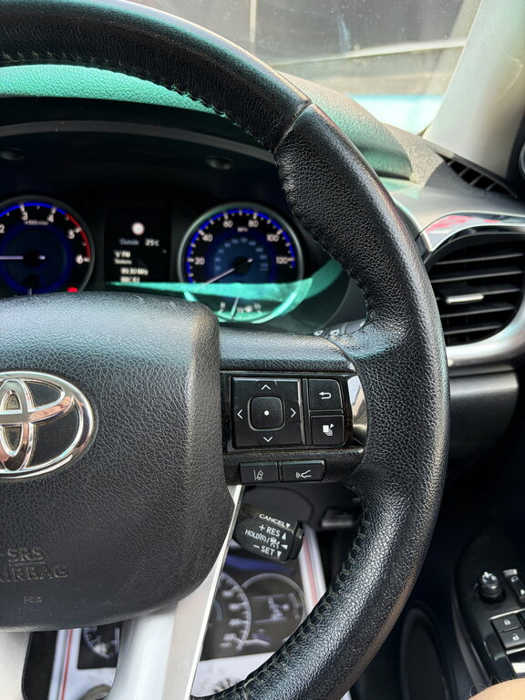 Toyota HILUX Active 4Wd D-4d Single Cab White #11