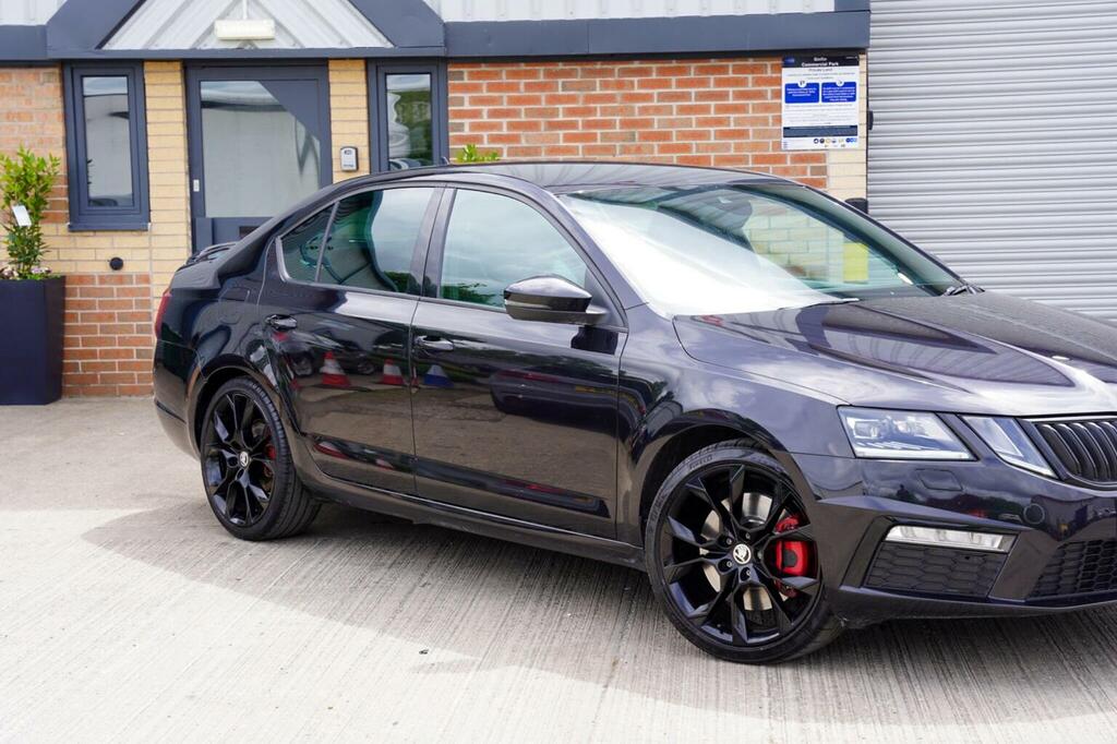Skoda Octavia Hatchback 2.0 Tsi Vrs Euro 6 Ss 201818 Black #6