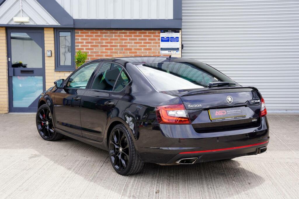 Skoda Octavia Hatchback 2.0 Tsi Vrs Euro 6 Ss 201818 Black #4