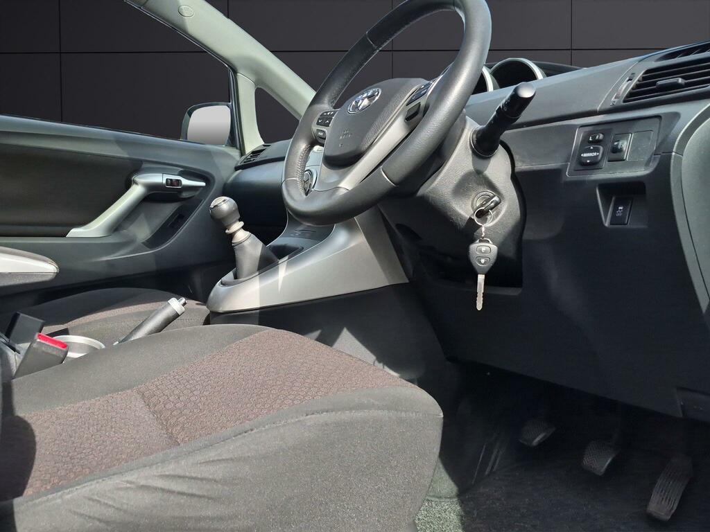 Toyota Verso D-4d Tr Grey #9