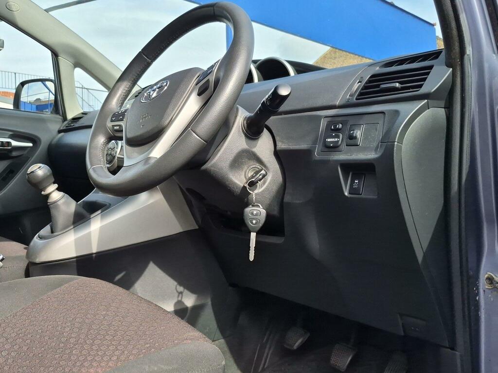 Toyota Verso D-4d Tr Grey #49
