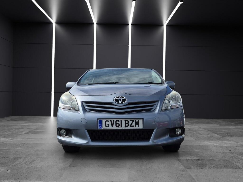 Toyota Verso Mpv Blue #2