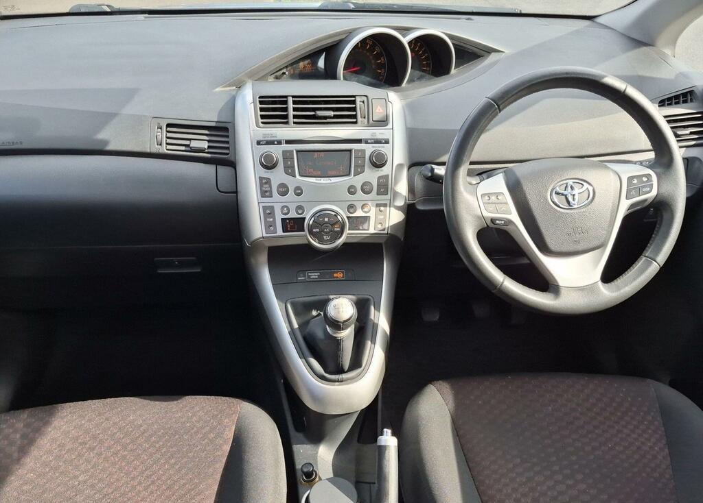 Toyota Verso D-4d Tr Grey #11
